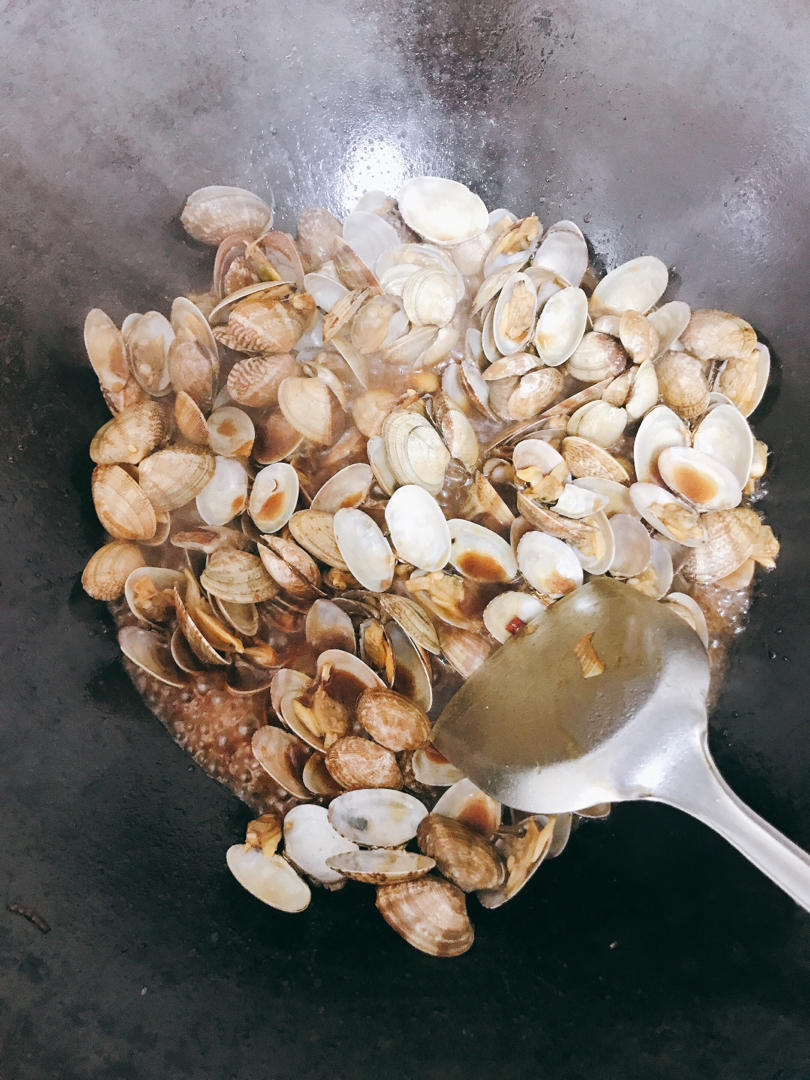 5分钟快手菜❗️秒杀路边摊爆炒花甲～好吃到爆