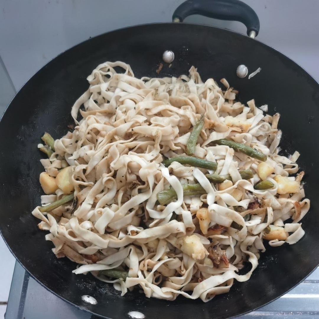 土豆豆角焖面