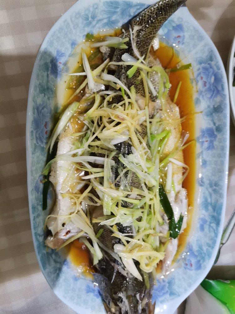 清蒸鲈鱼