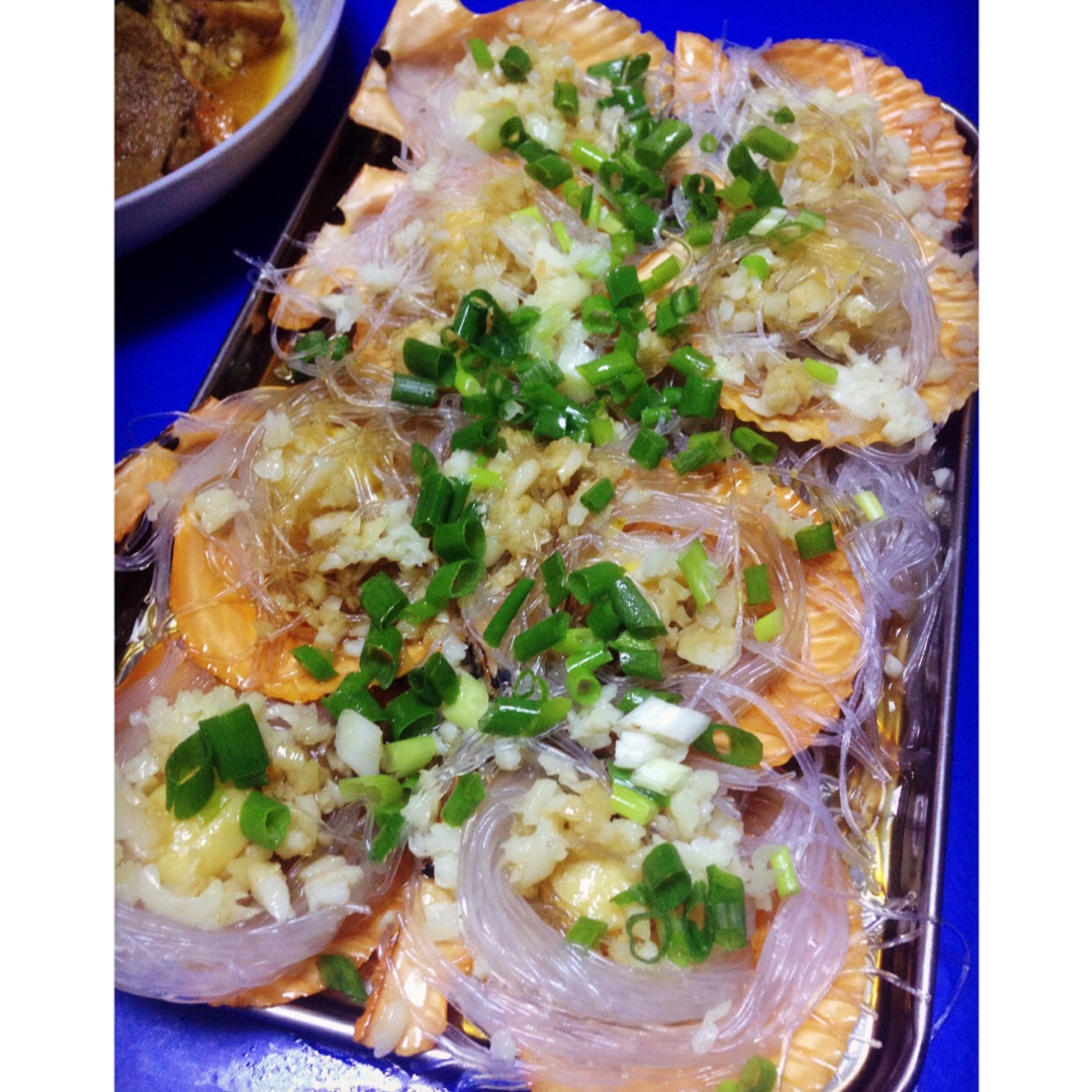 蒜蓉粉丝蒸扇贝