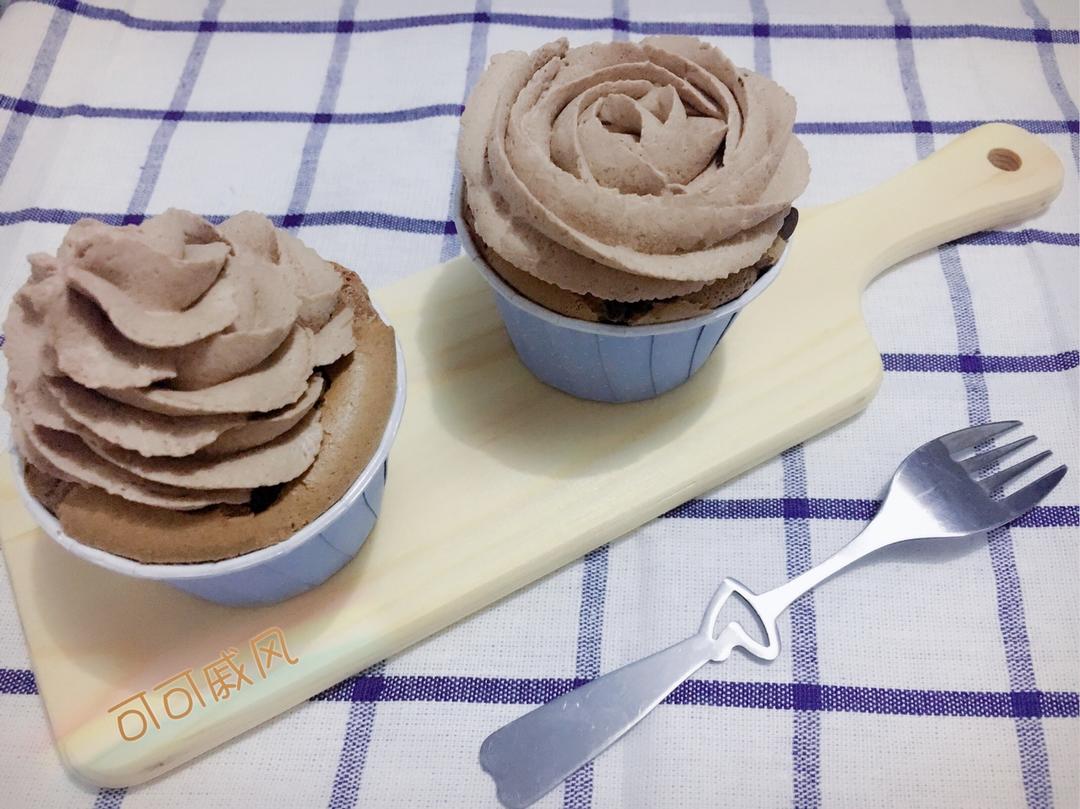 鲜奶油戚风杯子蛋糕（纸杯蛋糕）