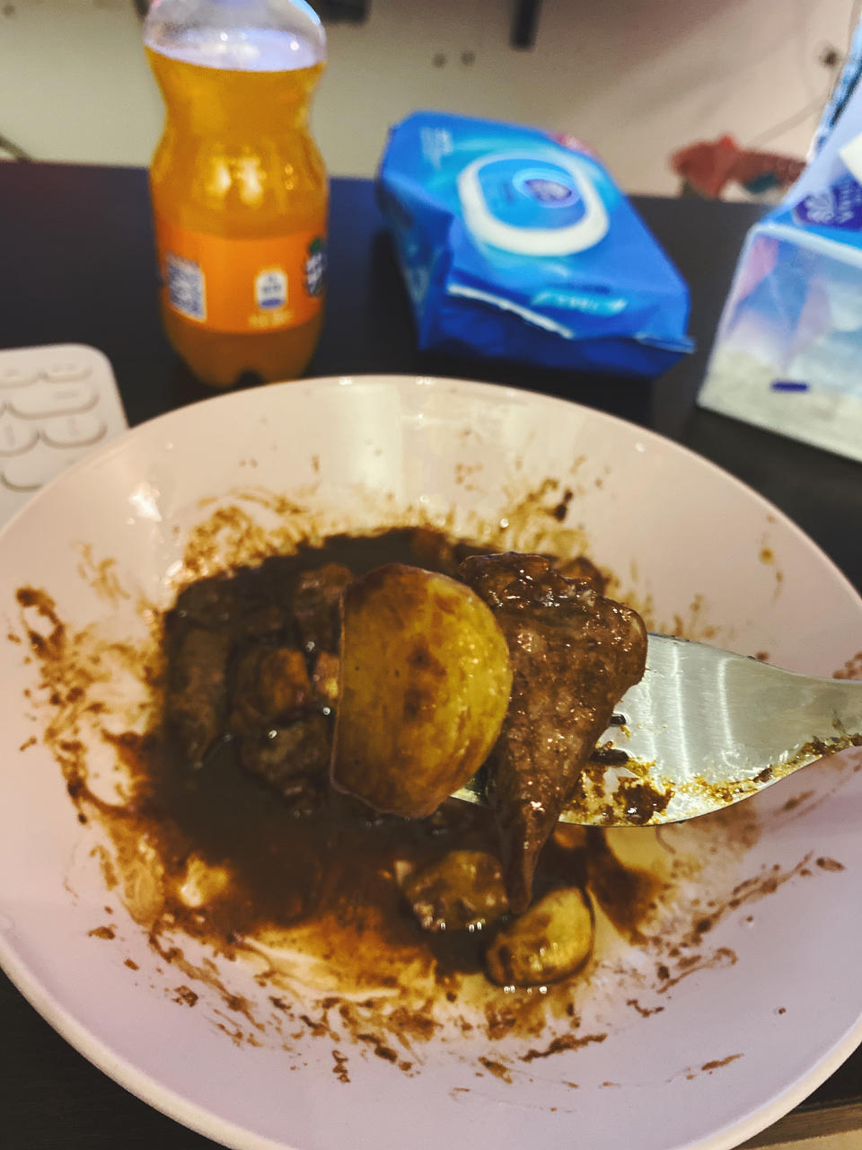 黑胡椒金蒜牛肉粒