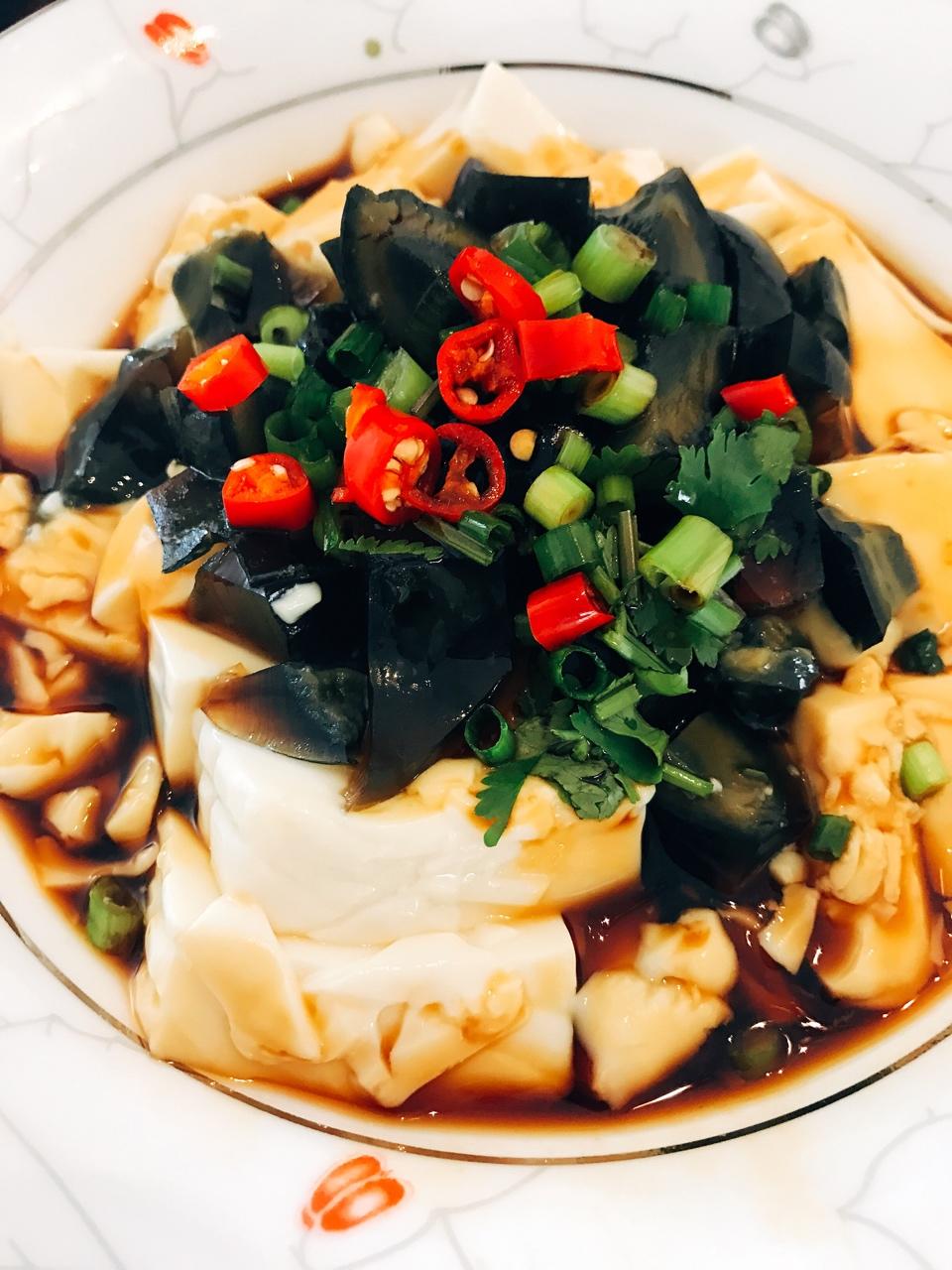 皮蛋豆腐