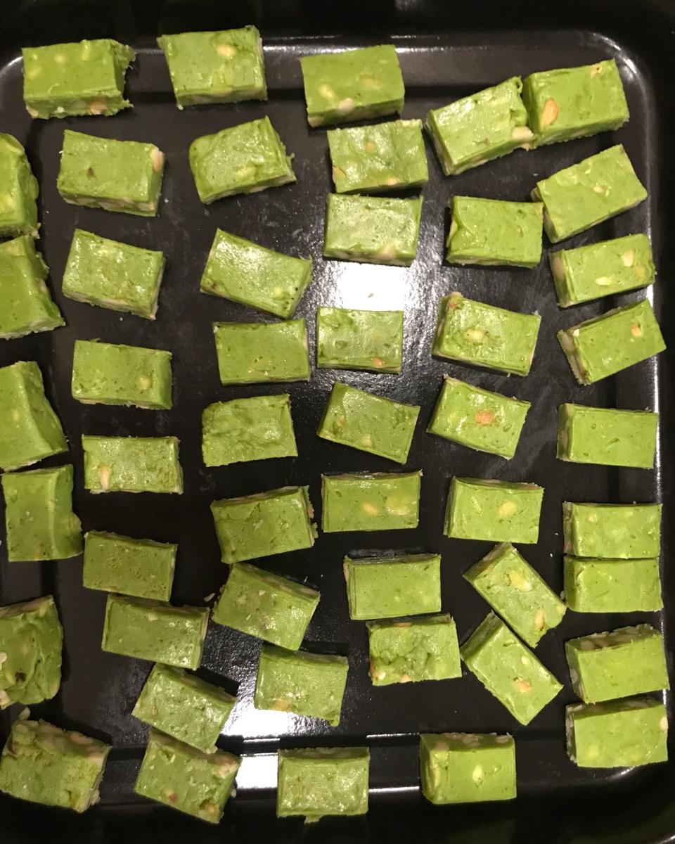 缤纷牛轧糖