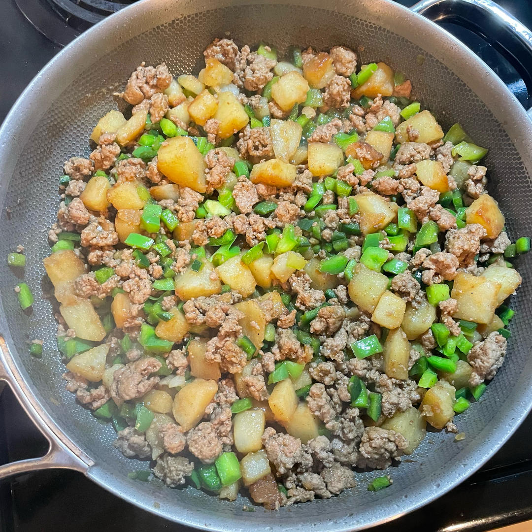 【多汁麻辣牛肉末烧土豆】-15分钟搞定的下饭菜