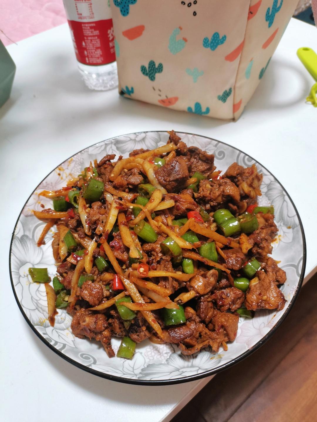 又学会一道四川下饭菜！自贡小煎鸭/子姜鸭