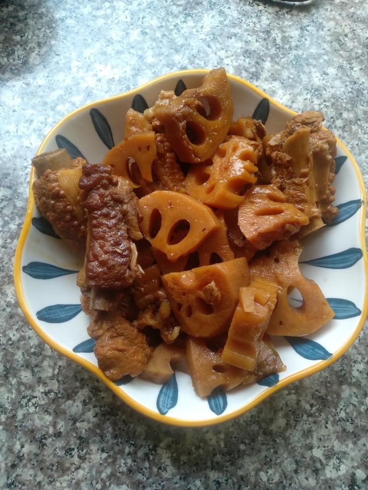 排骨炖莲藕（鲁菜）