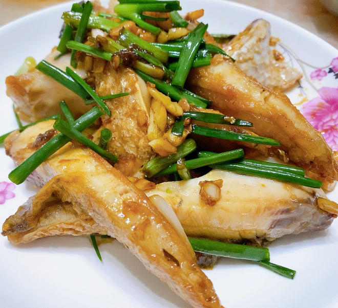 姜葱焗鲩鱼腩的做法