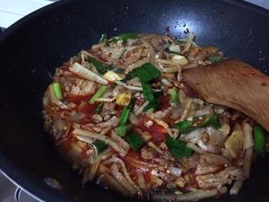 豆豉回锅肉小锅的做法 步骤3