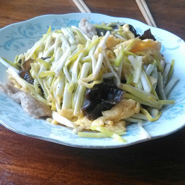 蒜黄炒鸡蛋