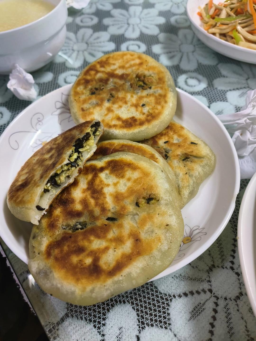 皮薄如纸全烫面韭菜饼