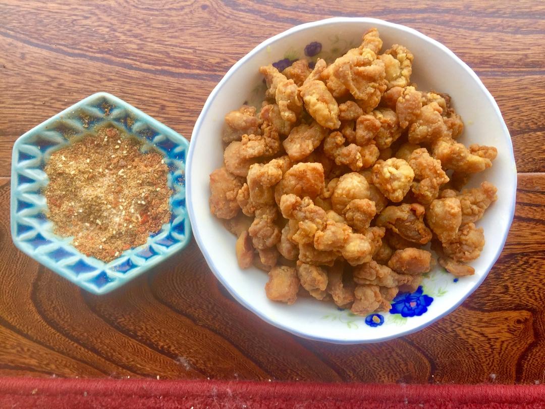 台湾经典小吃盐酥鸡，一口就酥到心里