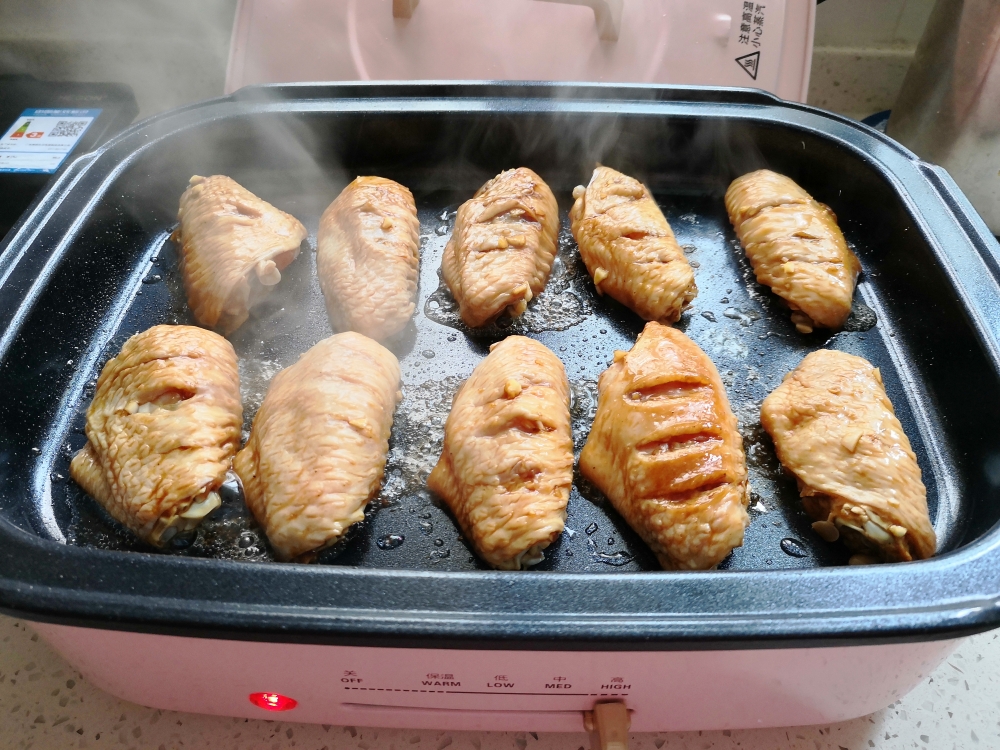 减脂餐必备➡️无油低脂的蒜香鸡翅的做法 步骤4