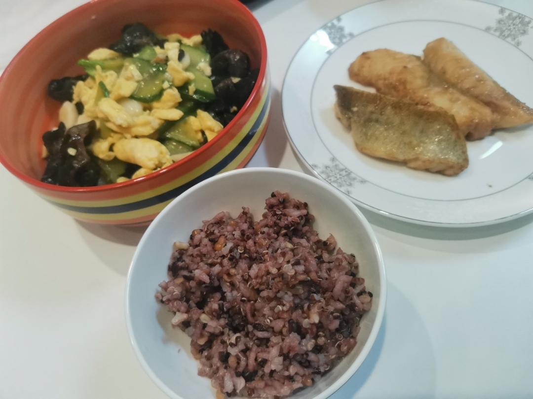 山药青瓜炒木耳