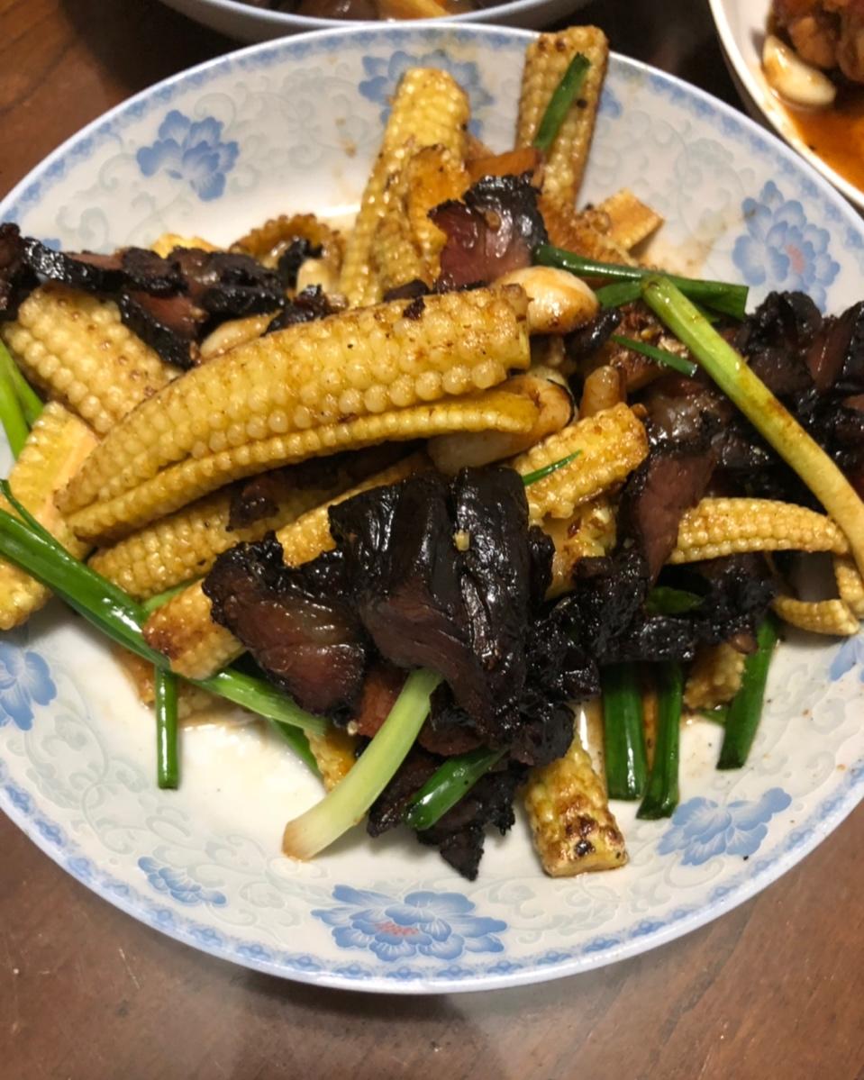 小玉米炒腊肉