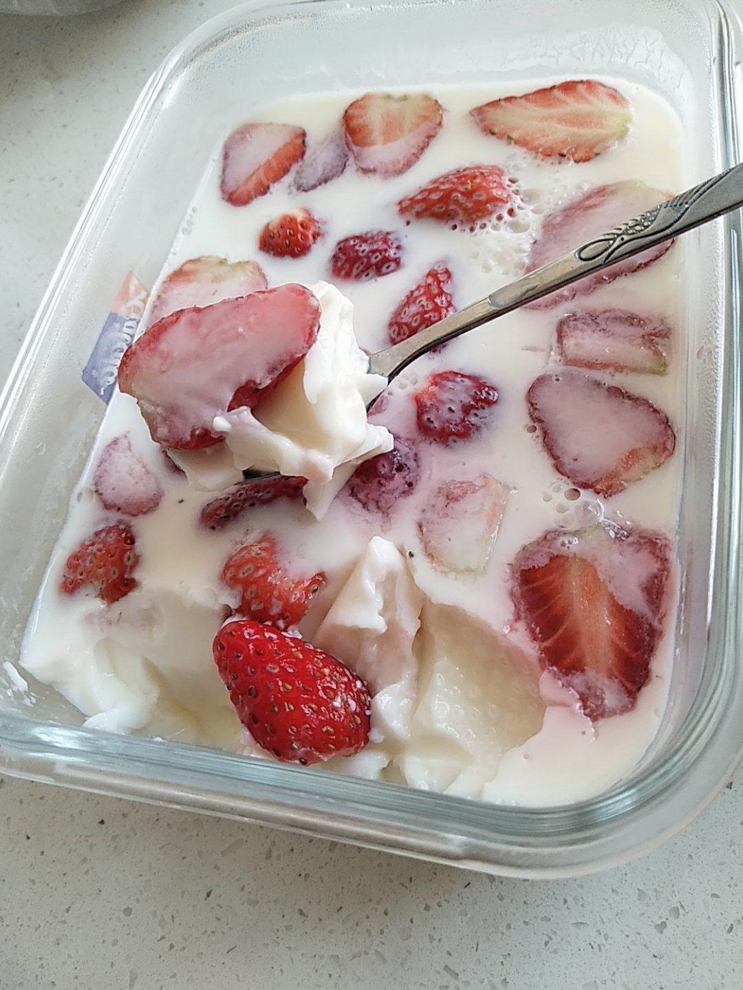 草莓🍓酸奶布丁