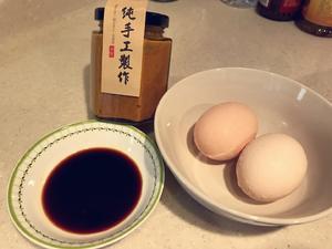 斗门蟹膏蒸蛋（快手的美味海鲜～！宅在家里也吃到的鲜味）的做法 步骤1