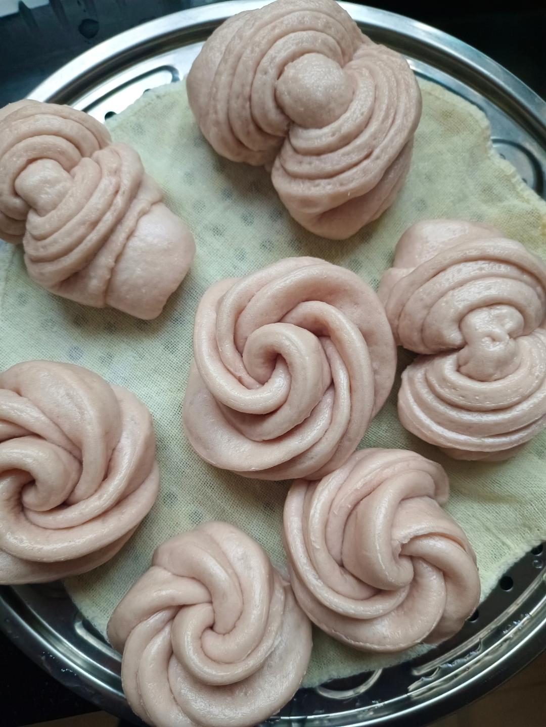 🌺椒盐葱香花卷🌺（操作简单，好吃又好看）