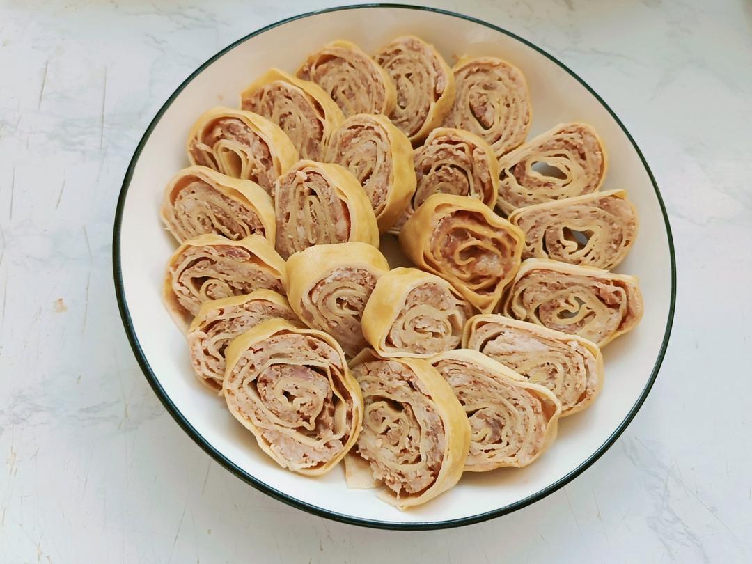 又简单又过瘾的腐皮肉卷