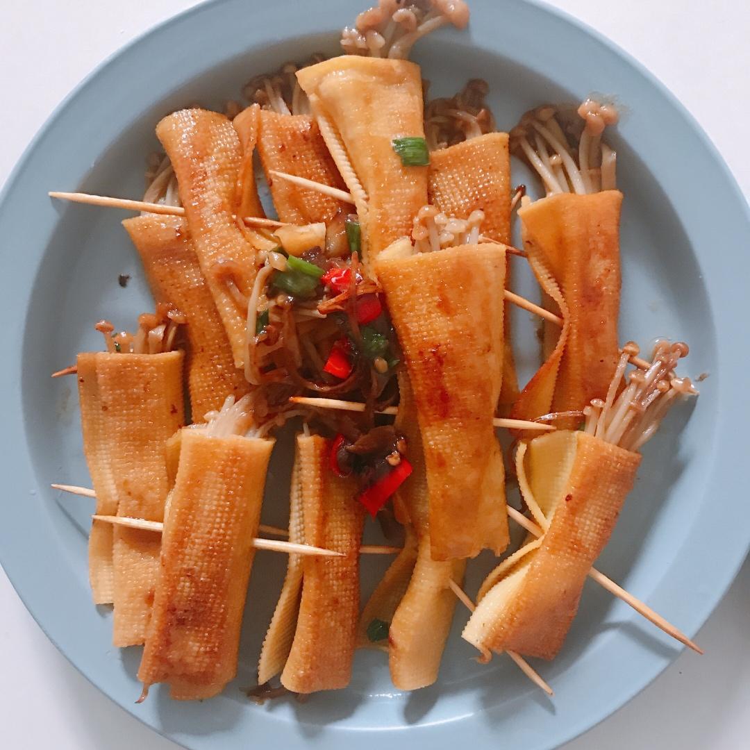 比肉还好吃的金针菇豆皮卷