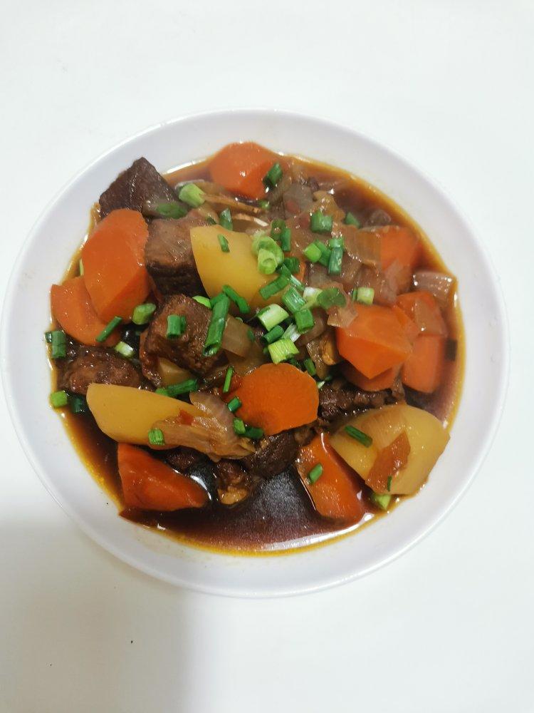 番茄土豆炖牛腩