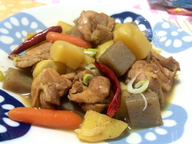 土豆炖鸡块