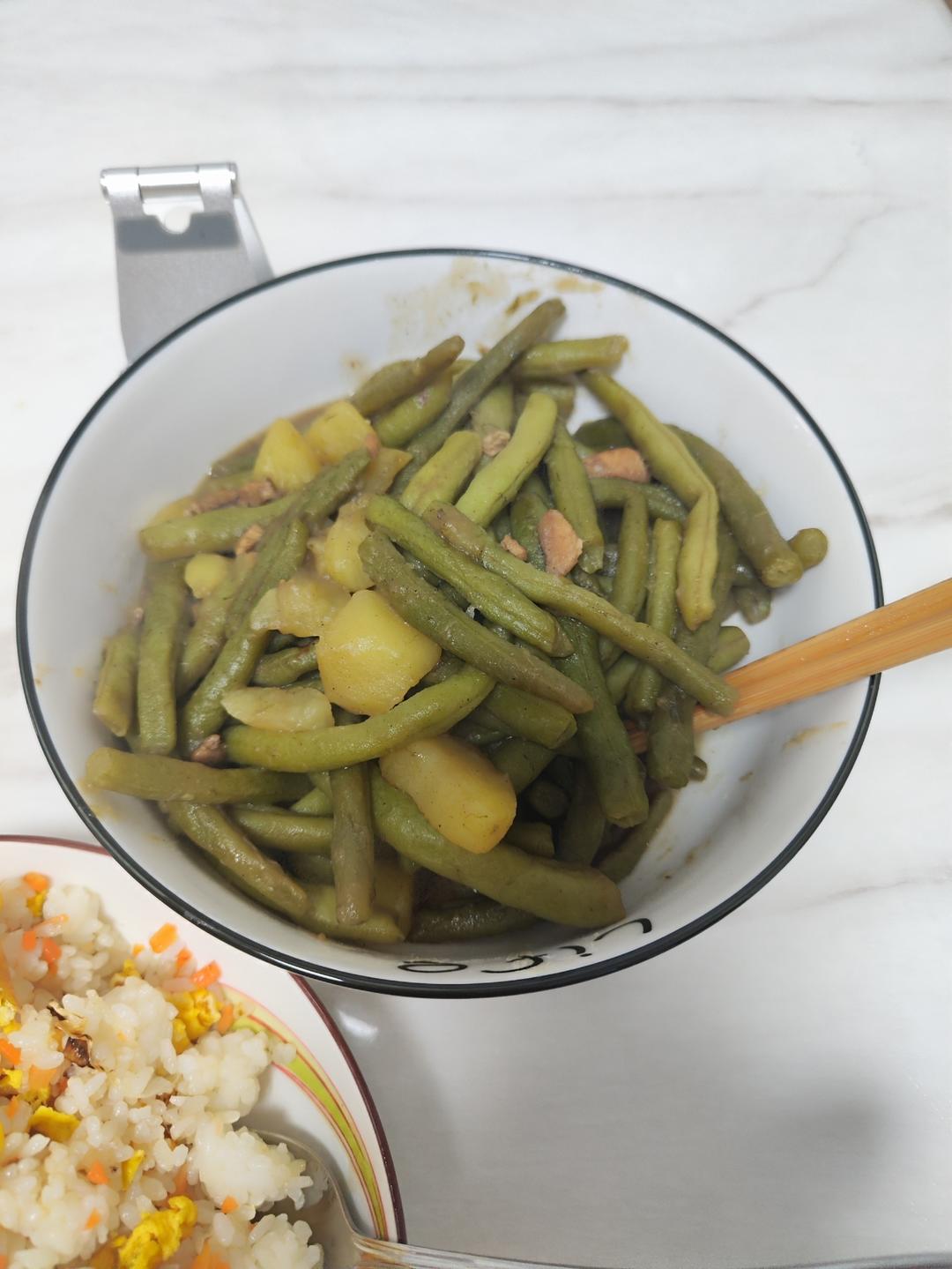 超级下饭的芸豆土豆炖肉肉（给多少肉都不换，配上米饭，两碗没问题）