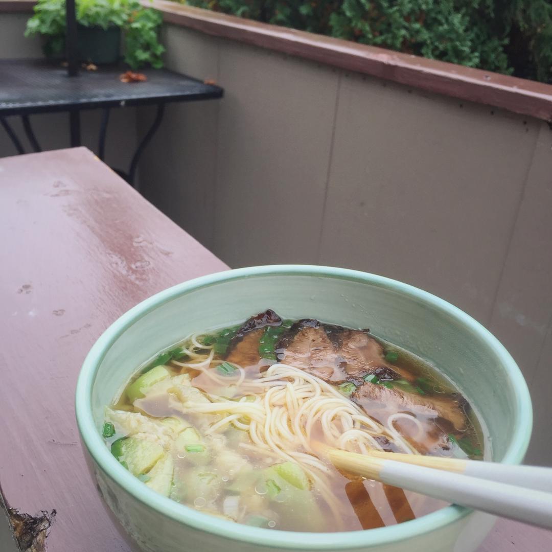 最美不过那碗阳春面