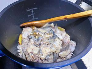可以喝汤的酸菜鱼🐟｜鱼高汤汤底做法｜超详细&不辣版的做法📝的做法 步骤5