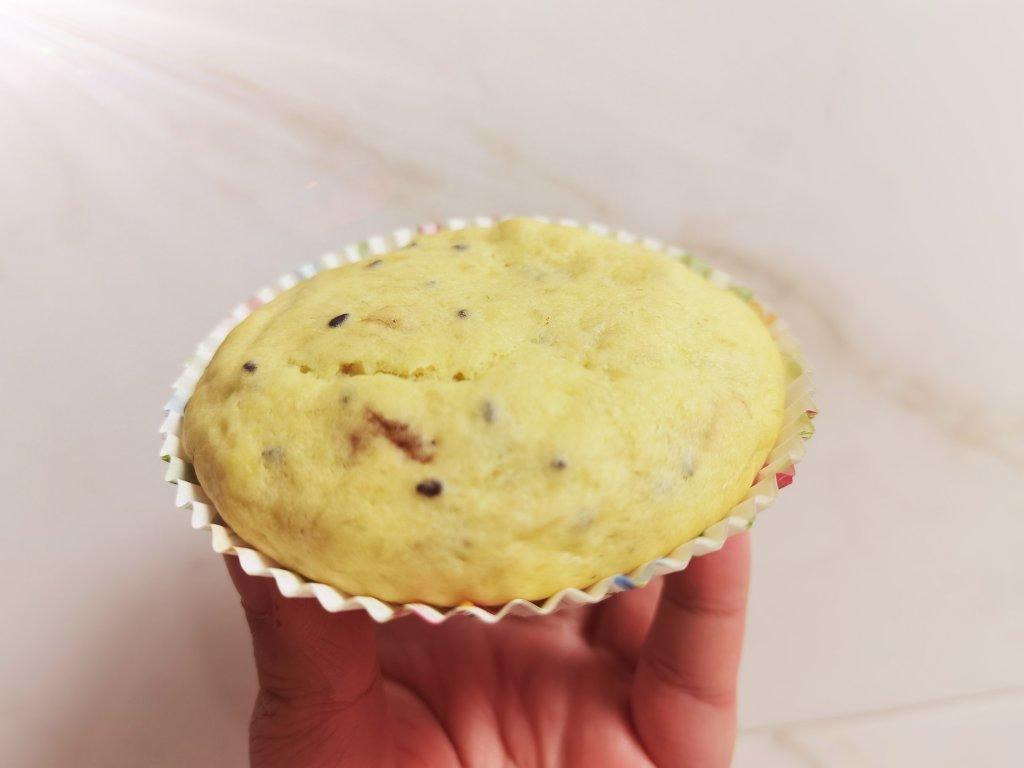 只需搅拌入烤箱的香蕉麦芬