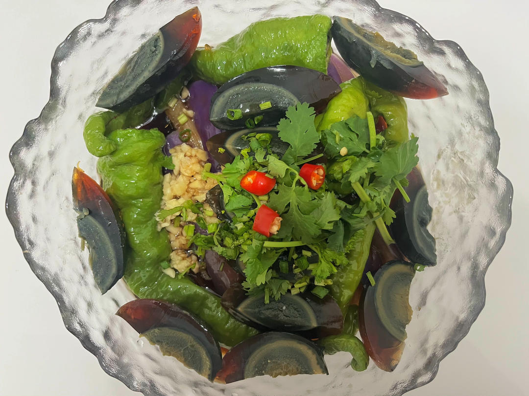擂辣椒皮蛋茄子