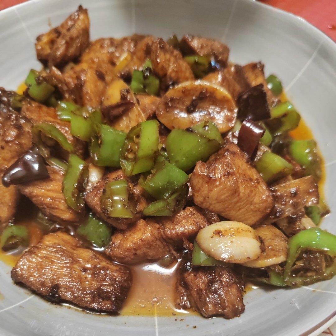 超级下饭   甜椒炒鸡丁       青椒炒鸡丁鸡胸脯