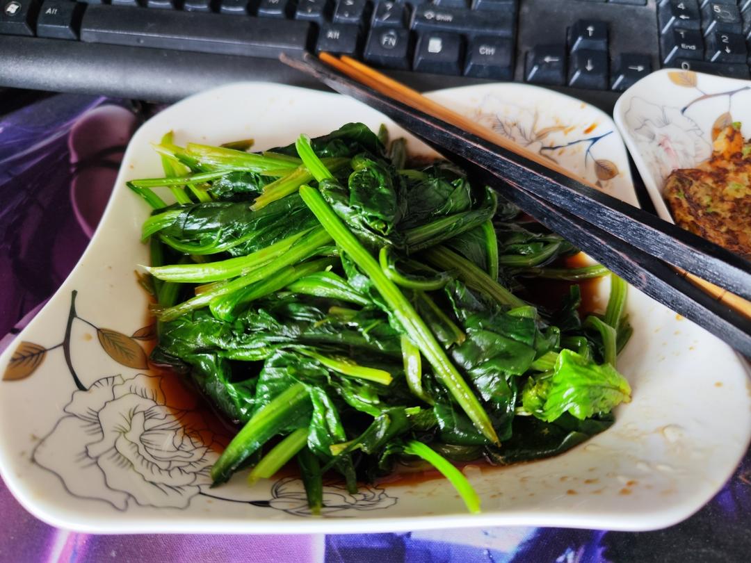 凉拌菠菜