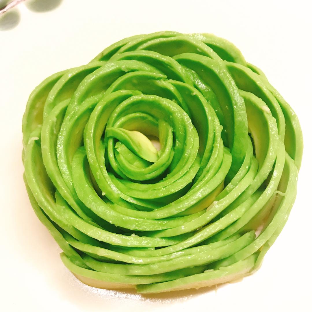 牛油果花，高颜值哦～