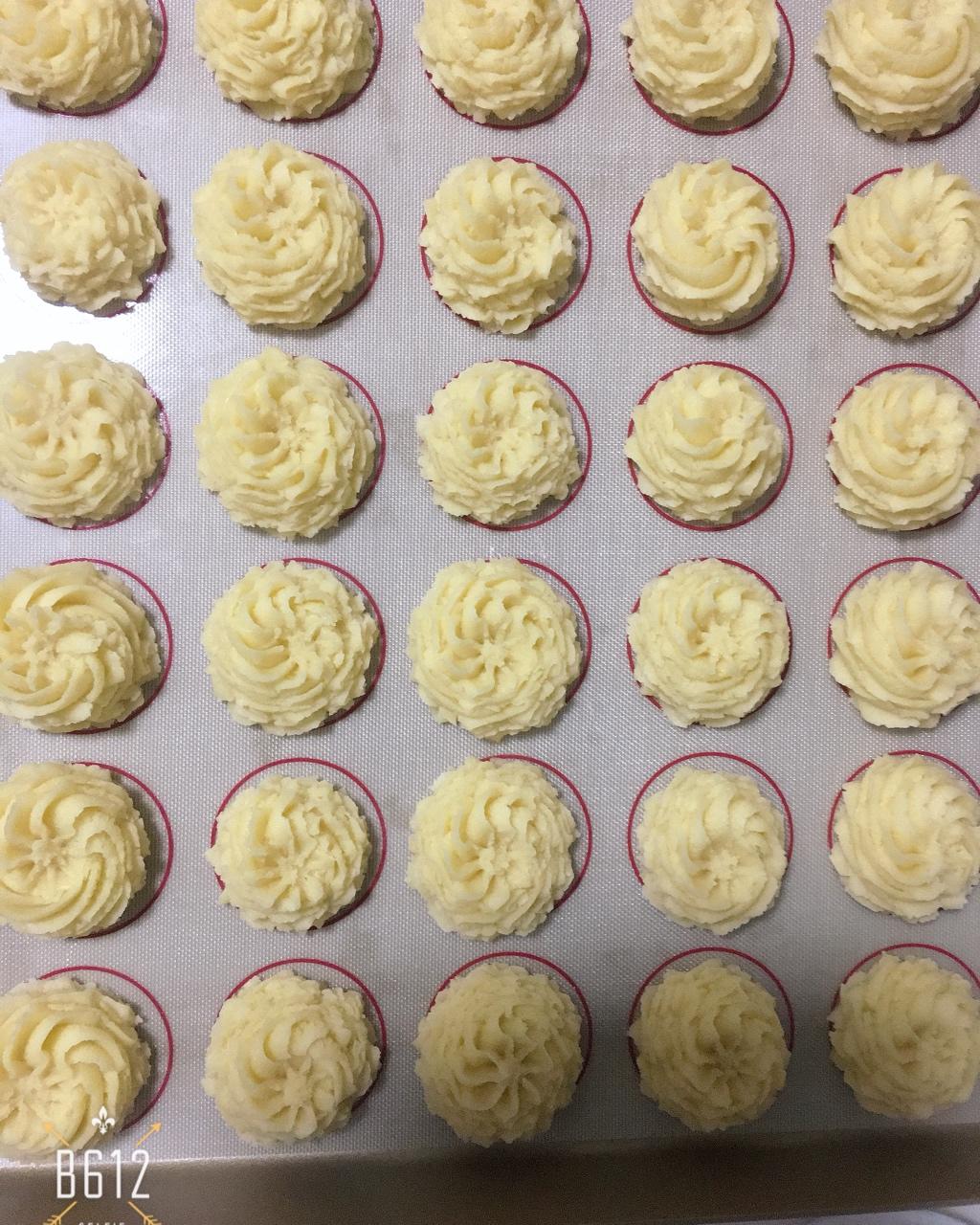 一抿即化酥到掉渣的珍妮曲奇云顶小花/烘焙视频饼干篇1