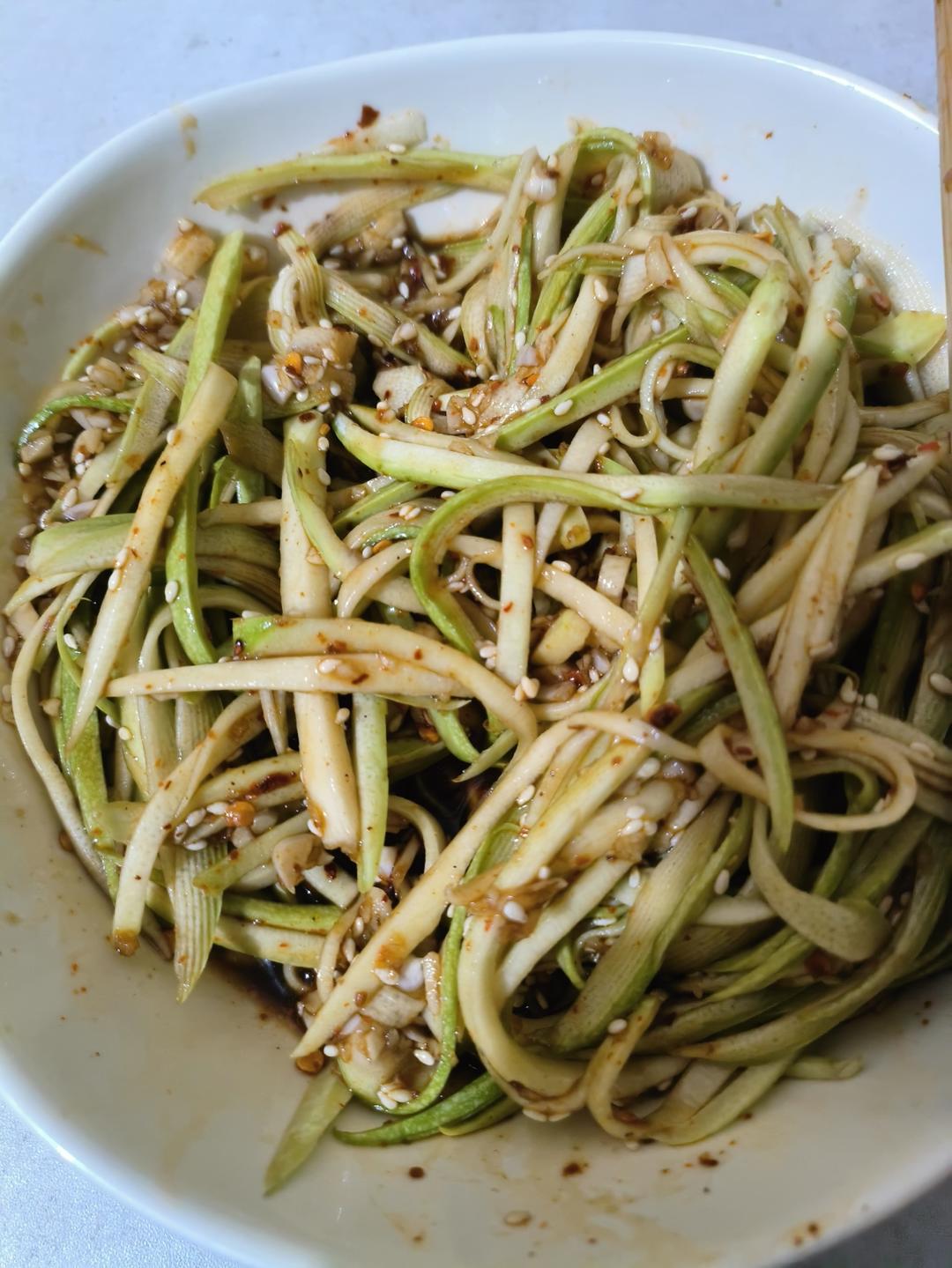 一定要试试的清新爽口凉拌西葫芦