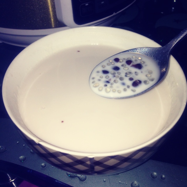 红豆牛奶西米露