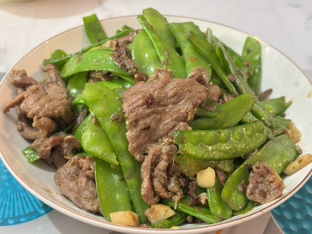 嫩滑蚝油牛肉炒荷兰豆