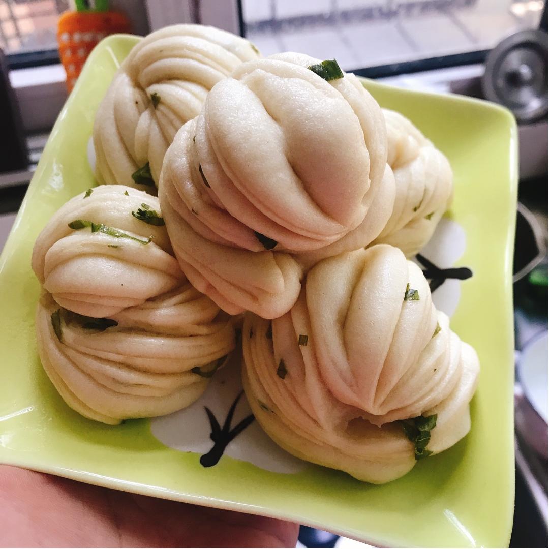 葱油花卷，一根筷子卷出漂亮的造型