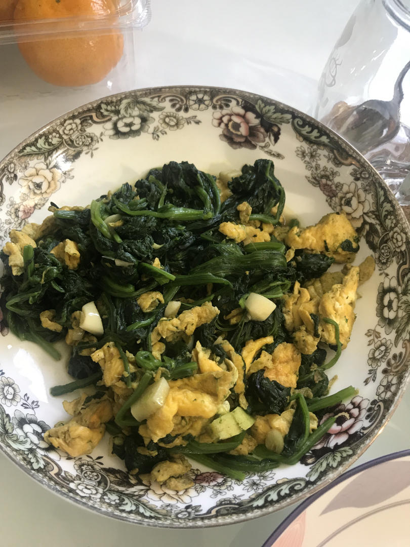 菠菜炒鸡蛋