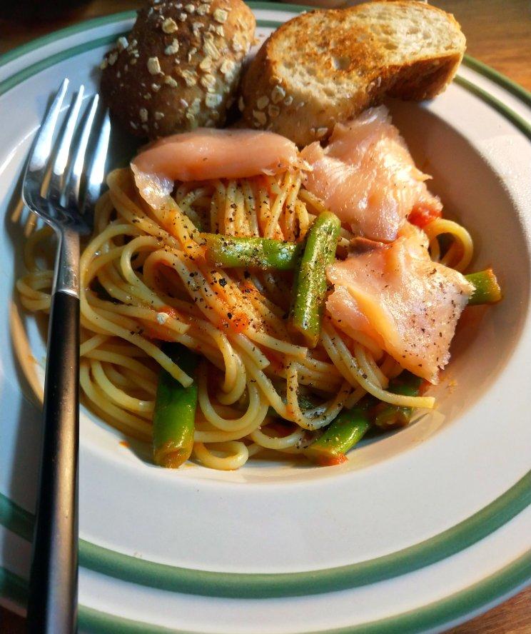 三文鱼番茄豆角意面