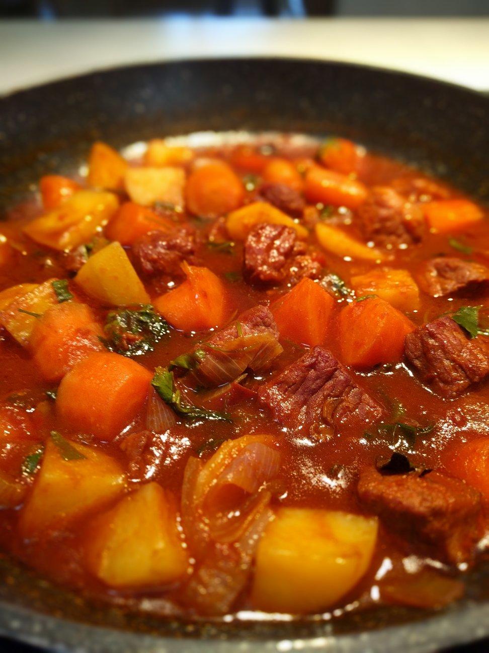 红烧牛肉土豆 （独家秘制）