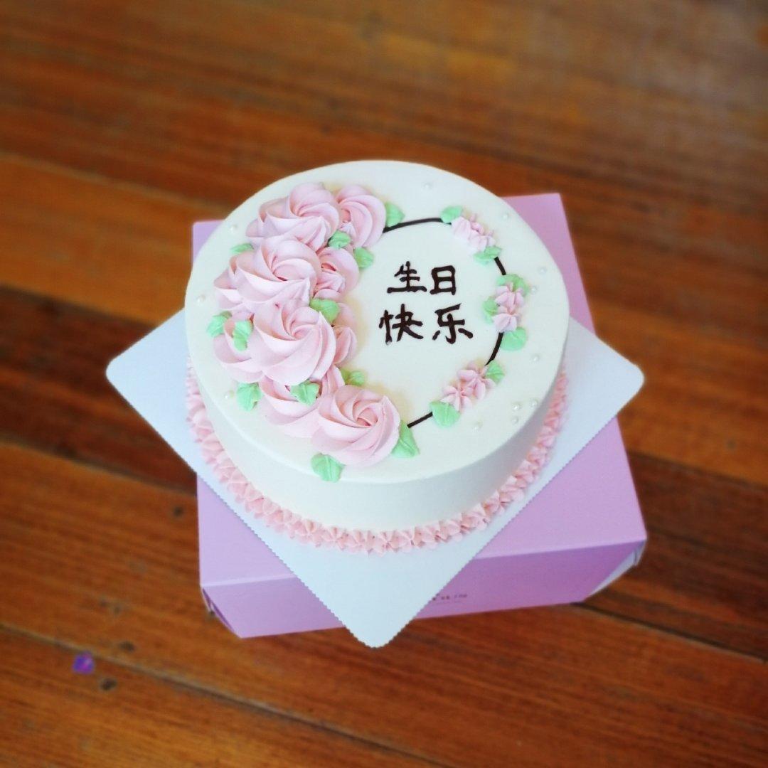 水月的裱花蛋糕