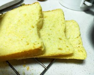 懒人版面包机做超松软拉丝的吐司面包的做法 步骤7