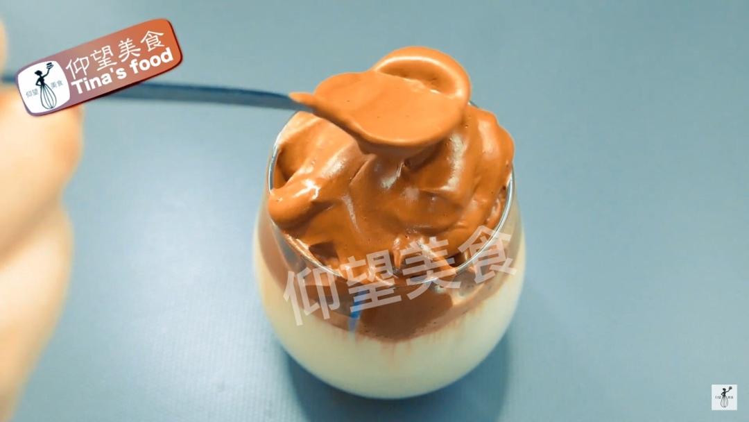 韩国最火爆的400次手打泡沫咖啡【仰望美食】