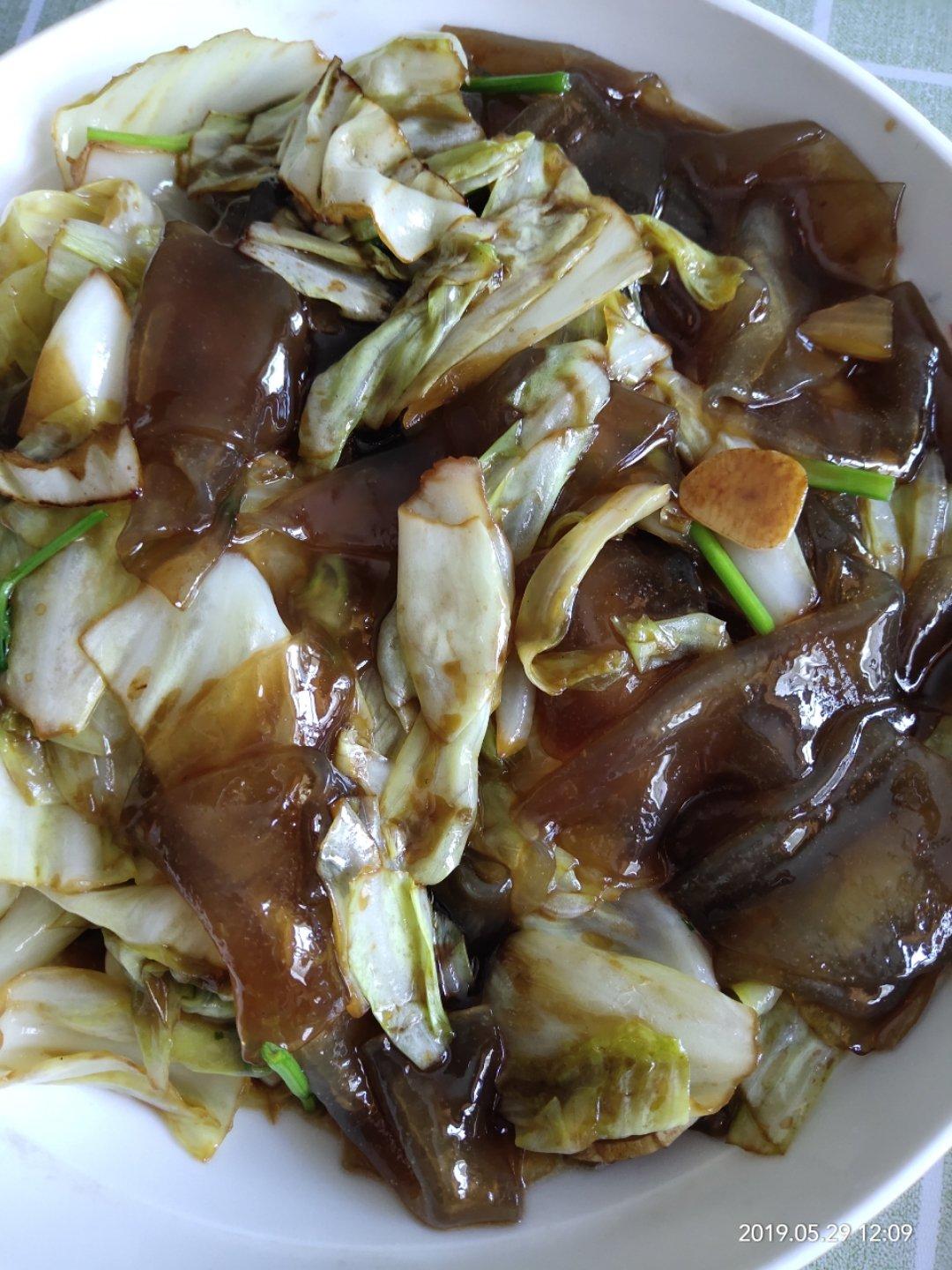 酸包菜炒粉皮