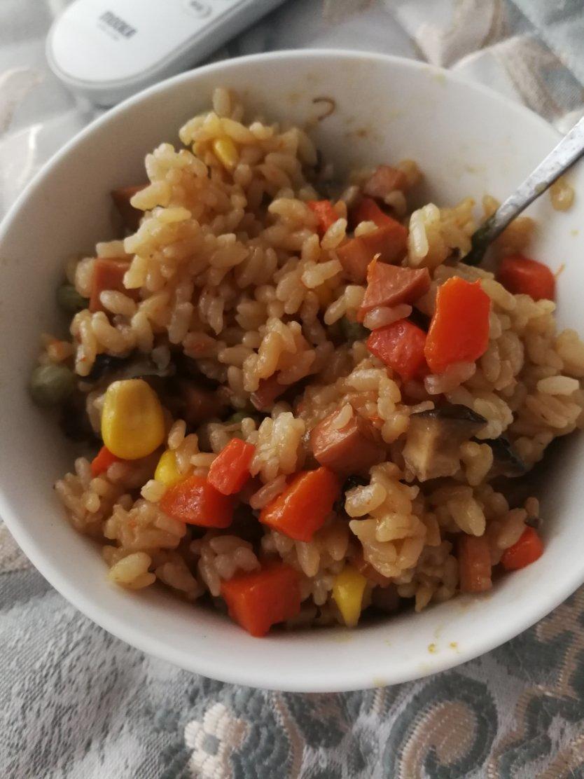 【香菇鸡肉焖饭】