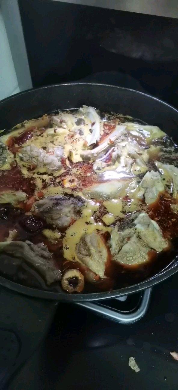 堂妈教你做红汤羊蝎子火锅