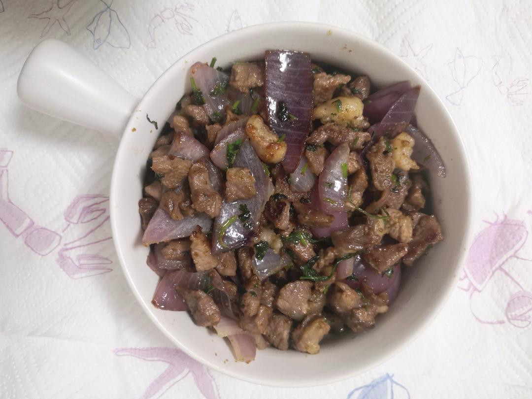 超越羊肉串的孜然爆炒羊肉