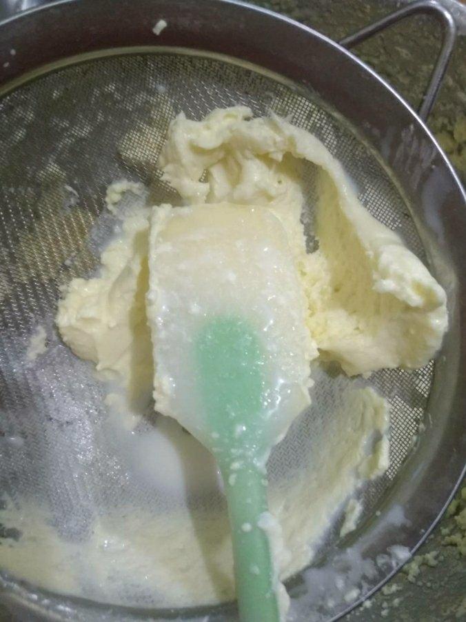 家庭自制黄油和酪乳 Homemade Butter and Butter Milk